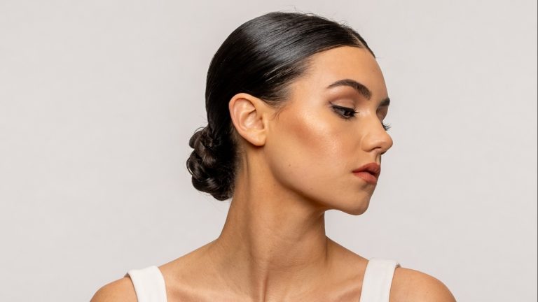 The Sleek Oil Hair Bun: A Timeless Global Trend with an Alluring Fascination
